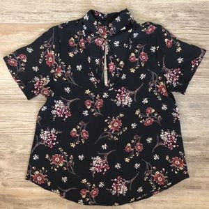 Women Black Floral Blouse size XS